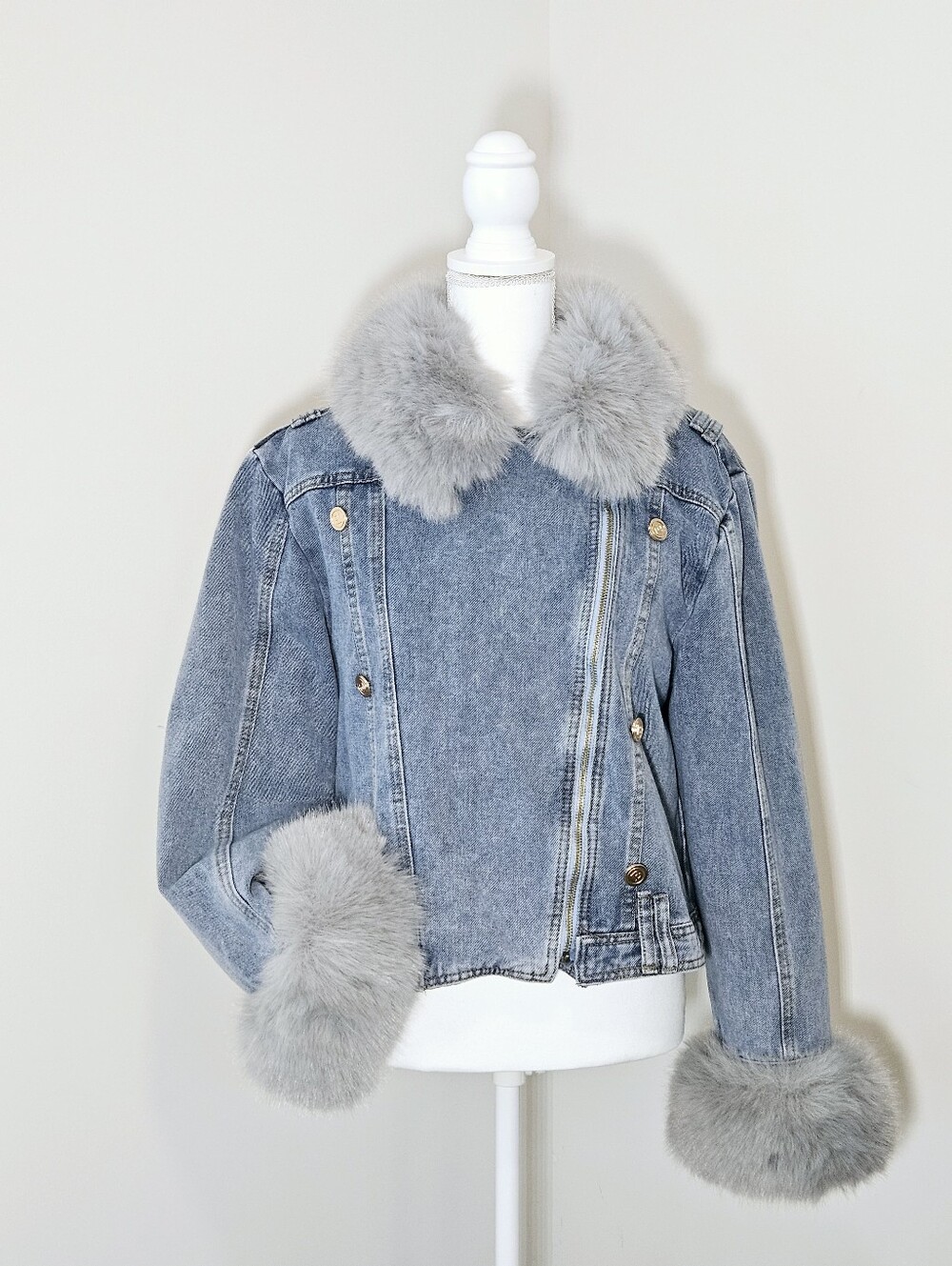 VELTHENTIC Women XL Denim Moto Jacket Faux Fur Trim Blue NWT No Belt